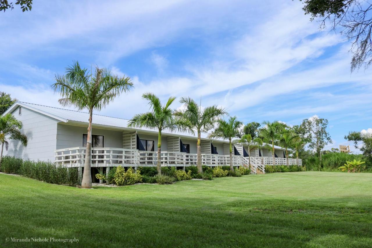 The Rivers Edge Motel LaBelle Exterior photo